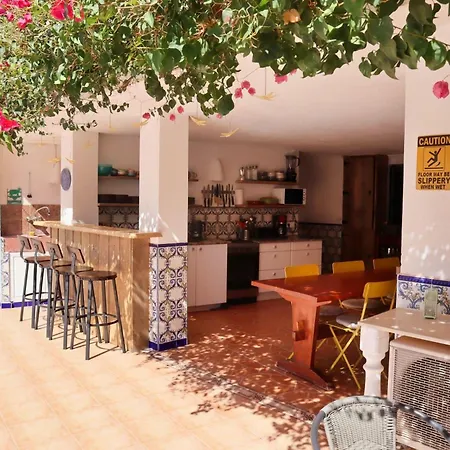 Casa Lola Callosa 10 *